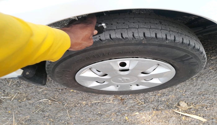 2023 Maruti Eeco 7 STR STD 1.2, Petrol, Manual, 54,191 km, tyre