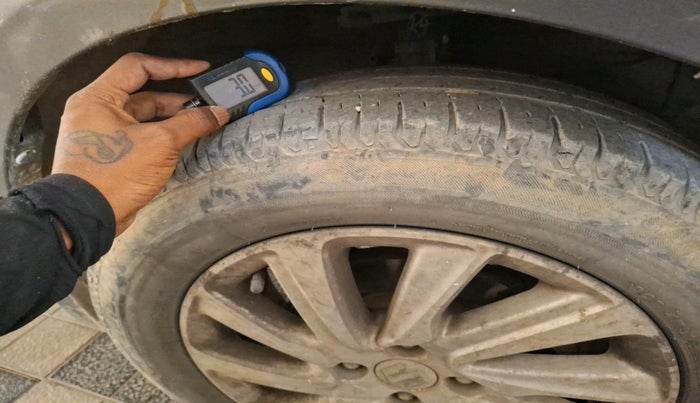 2015 Maruti Swift Dzire ZDI, Diesel, Manual, 1,78,945 km, tyre