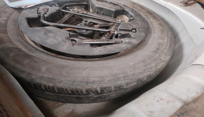 2011 Hyundai i10 ERA 1.1, Petrol, Manual, 75,258 km, tyre