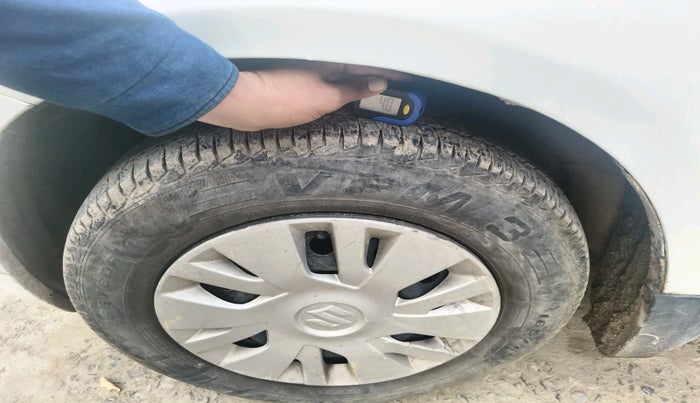 2013 Maruti Swift VDI, Diesel, Manual, 1,05,371 km, tyre