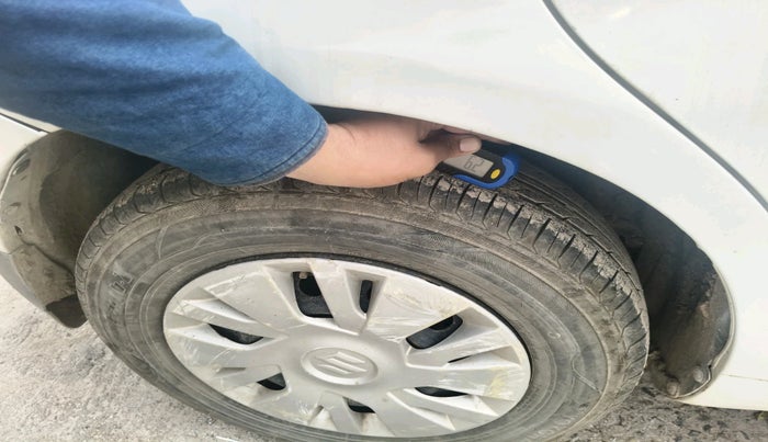 2013 Maruti Swift VDI, Diesel, Manual, 1,05,371 km, tyre