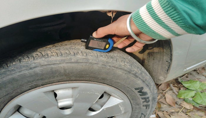 2012 Maruti Wagon R 1.0 LXI, Petrol, Manual, 74,546 km, tyre