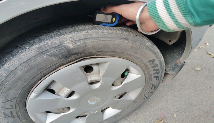 2012 Maruti Wagon R 1.0 LXI, Petrol, Manual, 74,546 km, tyre