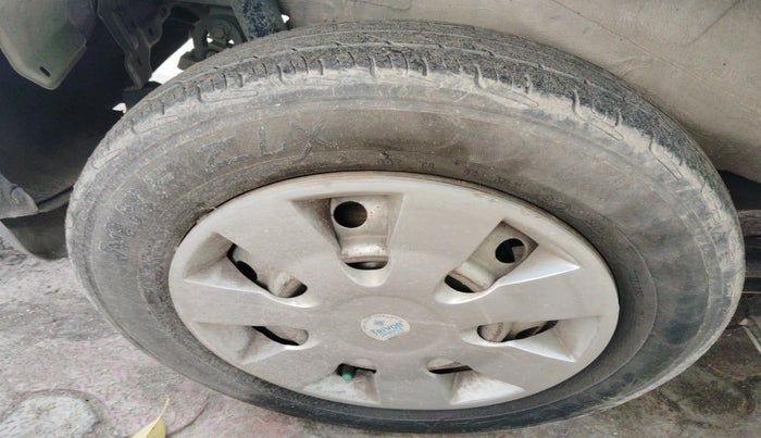 2012 Maruti Wagon R 1.0 LXI, Petrol, Manual, 74,546 km, tyre