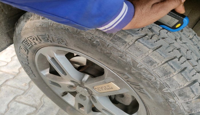 2024 Mahindra Thar LX HARD TOP 4WD MT, Diesel, Manual, 14,696 km, tyre