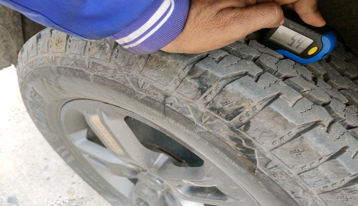 2024 Mahindra Thar LX HARD TOP 4WD MT, Diesel, Manual, 14,696 km, tyre