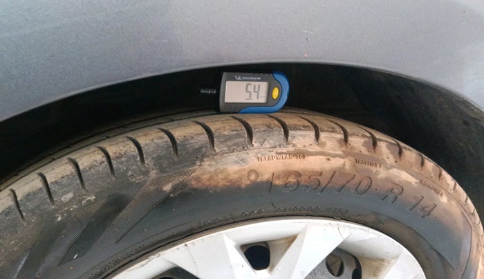 2014 Hyundai Grand i10 SPORTZ 1.2 KAPPA VTVT, Petrol, Manual, 64,877 km, tyre