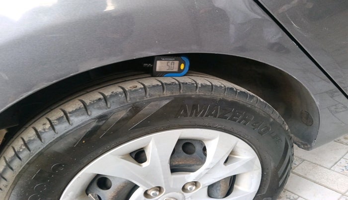 2014 Hyundai Grand i10 SPORTZ 1.2 KAPPA VTVT, Petrol, Manual, 64,877 km, tyre