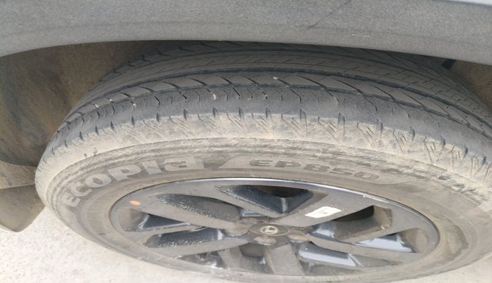 2022 Tata Safari XZA PLUS GOLD, Diesel, Automatic, 92,914 km, tyre