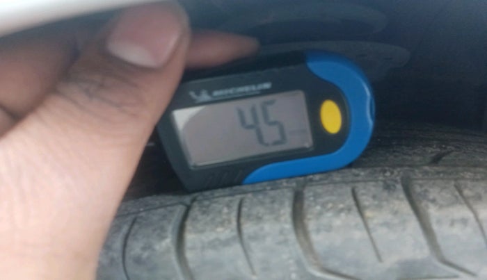 2014 Hyundai Grand i10 SPORTZ AT 1.2 KAPPA VTVT, Petrol, Automatic, 48,379 km, tyre