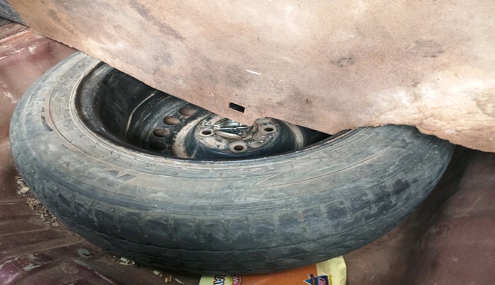 2012 Honda City 1.5L I-VTEC S MT, Petrol, Manual, 1,06,976 km, tyre