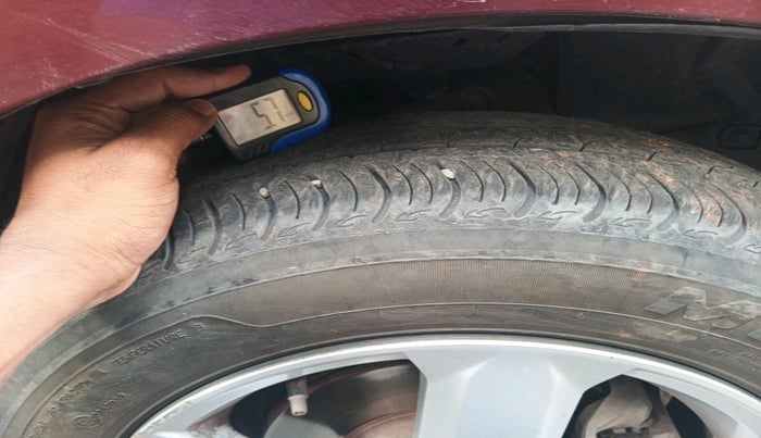 2012 Honda City 1.5L I-VTEC S MT, Petrol, Manual, 1,06,976 km, tyre