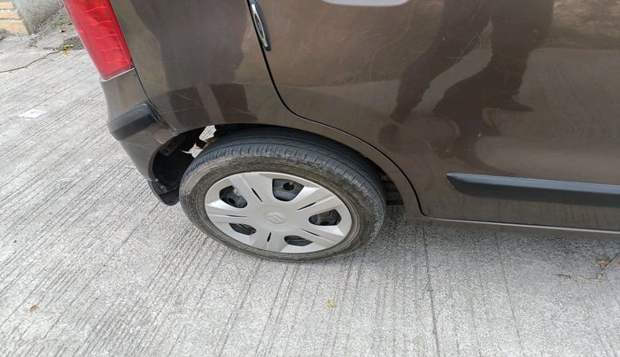 2015 Maruti Wagon R 1.0 VXI, Petrol, Manual, 1,39,423 km, tyre