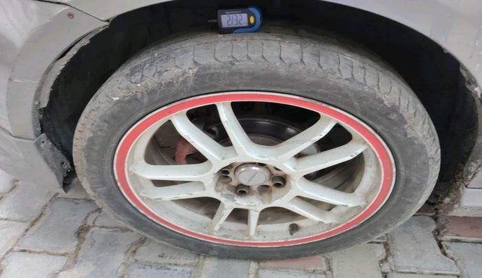 2012 Maruti Swift VDI, Diesel, Manual, 2,39,723 km, tyre