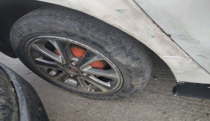 2014 Hyundai Grand i10 ASTA 1.1 CRDI, Diesel, Manual, 84,681 km, tyre