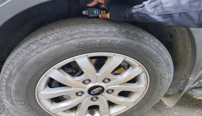 2016 Mahindra XUV500 W10 AT, Diesel, Automatic, 64,308 km, tyre