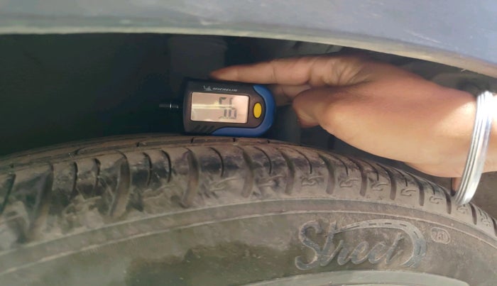 2022 KIA SONET HTX 1.0 DCT, Petrol, Automatic, 31,378 km, tyre