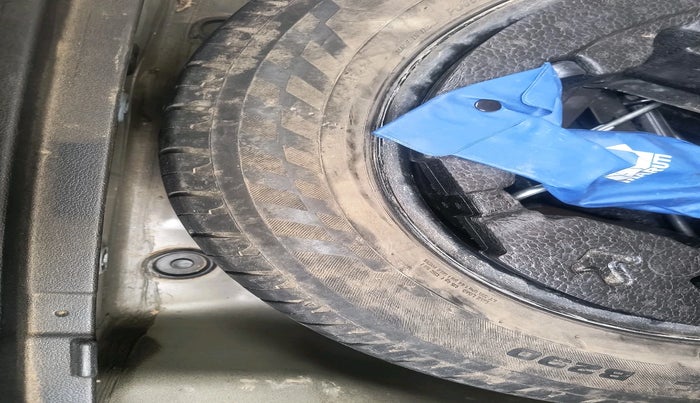 2018 Skoda Octavia STYLE PLUS AT 1.8 TSI, Petrol, Automatic, 1,18,128 km, tyre