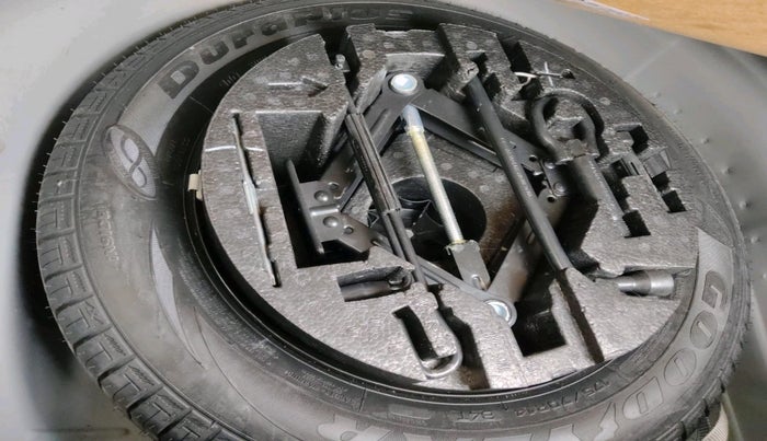 2021 Volkswagen Polo 1.0 GT TSI AT, Petrol, Automatic, 28,623 km, tyre