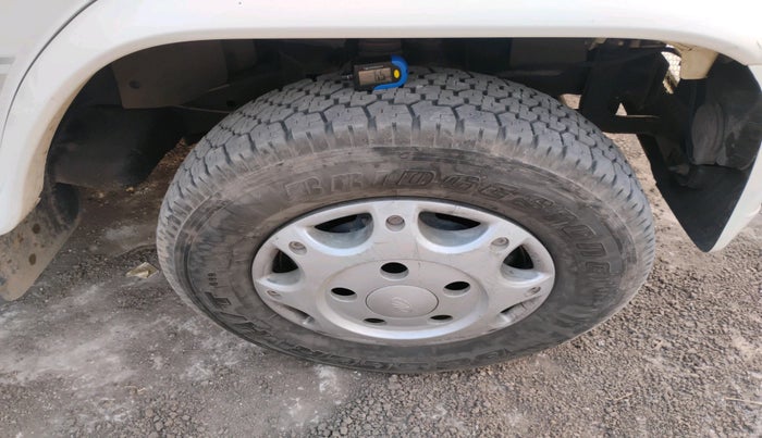 2021 Mahindra Bolero B6 (O), Diesel, Manual, 84,388 km, tyre