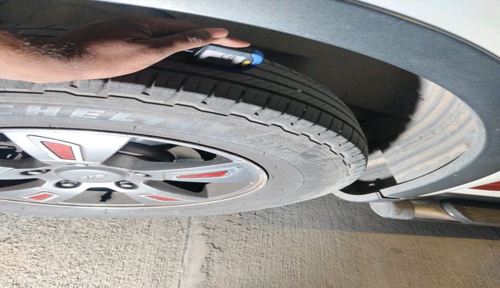 2014 Mahindra XUV500 SPORTZ LTD, Diesel, Manual, 71,036 km, tyre