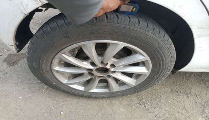 2013 Chevrolet Beat LT PETROL, Petrol, Manual, 98,477 km, tyre