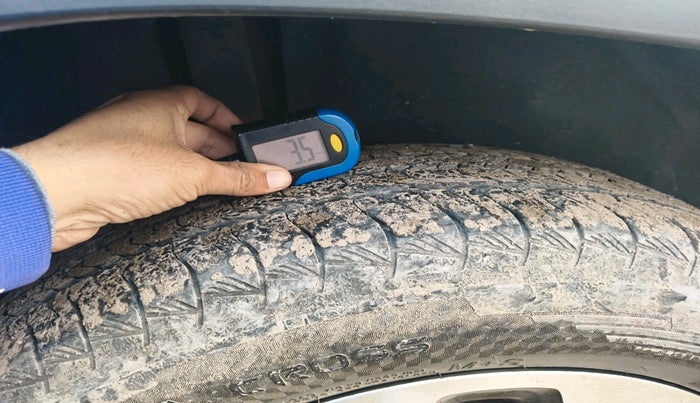 2023 Maruti Grand Vitara ALPHA SMART HYBRID, Petrol, Manual, 74,602 km, tyre