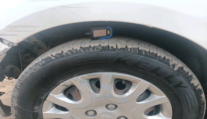 2011 Hyundai i20 MAGNA 1.2, CNG, Manual, 90,462 km, tyre