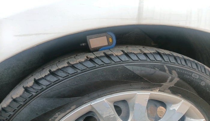 2011 Hyundai i20 MAGNA 1.2, CNG, Manual, 90,462 km, tyre