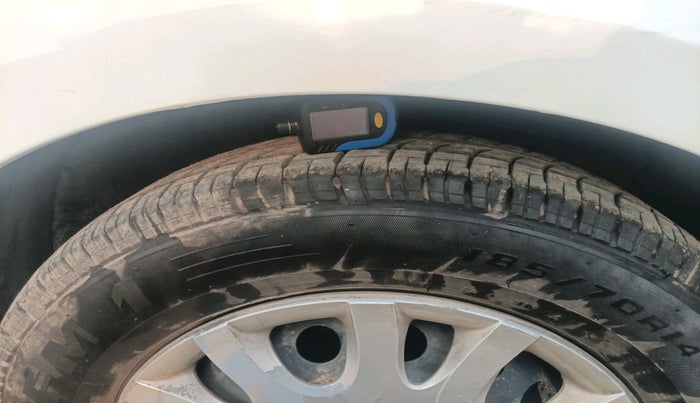 2011 Hyundai i20 MAGNA 1.2, CNG, Manual, 90,462 km, tyre