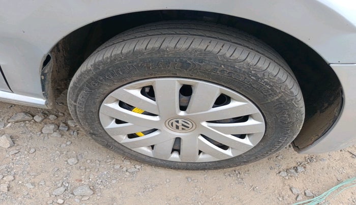 2012 Volkswagen Polo COMFORTLINE 1.2L, Diesel, Manual, 1,05,309 km, tyre