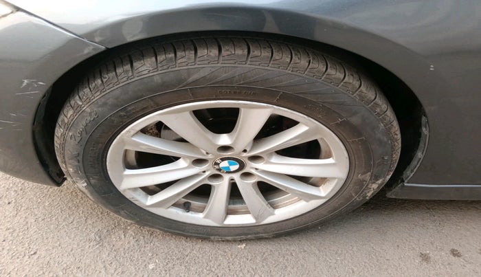 2012 BMW 3 Series 320d, Diesel, Automatic, 1,20,049 km, tyre