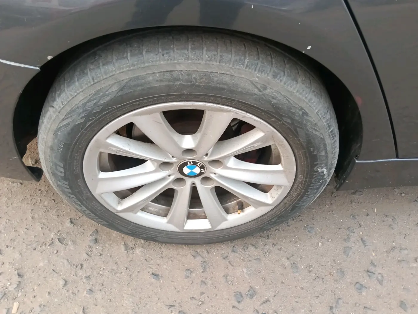 2012 BMW 3 Series 320d, Diesel, Automatic, 1,20,049 km, tyre