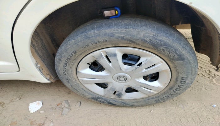 2011 Maruti Swift Dzire VXI, Petrol, Manual, 1,25,964 km, tyre