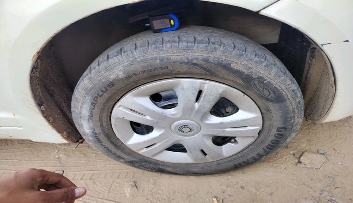 2011 Maruti Swift Dzire VXI, Petrol, Manual, 1,25,964 km, tyre