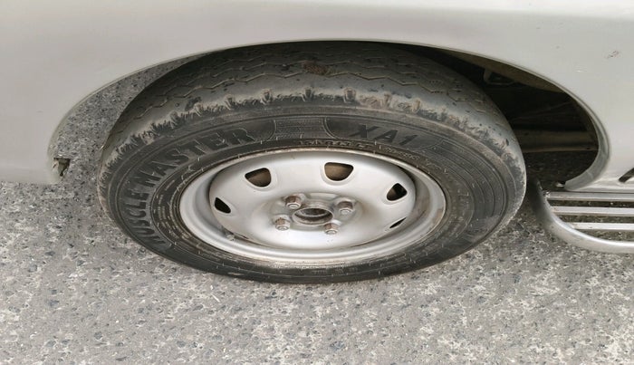 2012 Maruti Eeco 7 STR, Petrol, Manual, 1,40,025 km, tyre