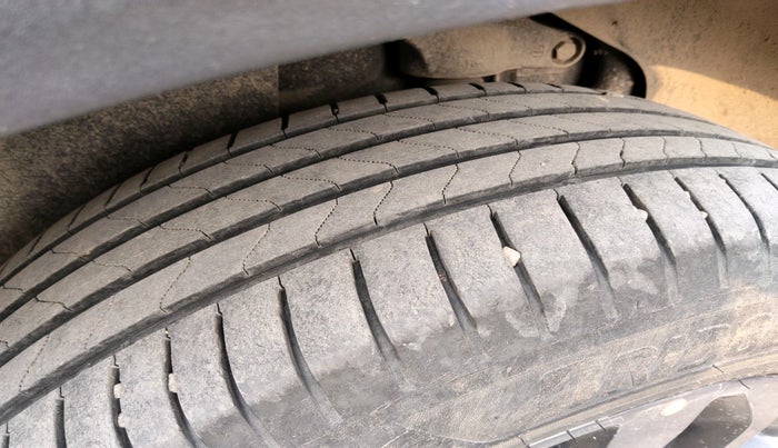 2022 Tata Harrier XZA PLUS 2.0L DARK EDITION, Diesel, Automatic, 1,06,397 km, tyre