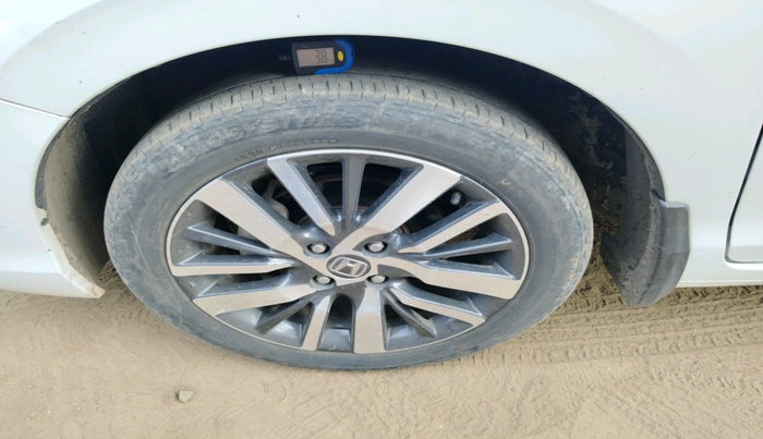 2023 Honda City 1.5L I-VTEC ZX, Petrol, Manual, 28,486 km, tyre