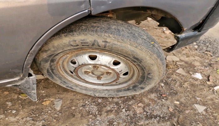 2019 Maruti Eeco 7 STR, Petrol, Manual, 1,98,821 km, tyre