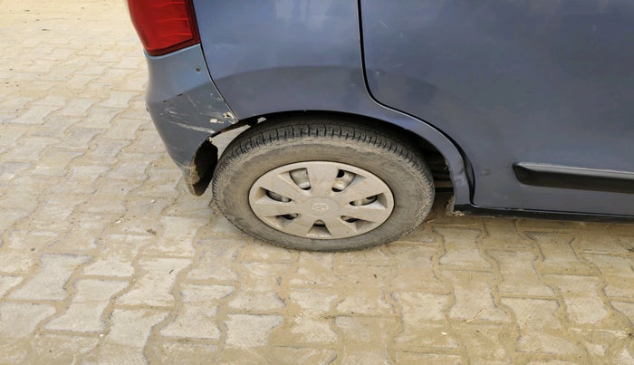 2011 Maruti Wagon R 1.0 LXI CNG, Petrol, Manual, 1,33,222 km, tyre