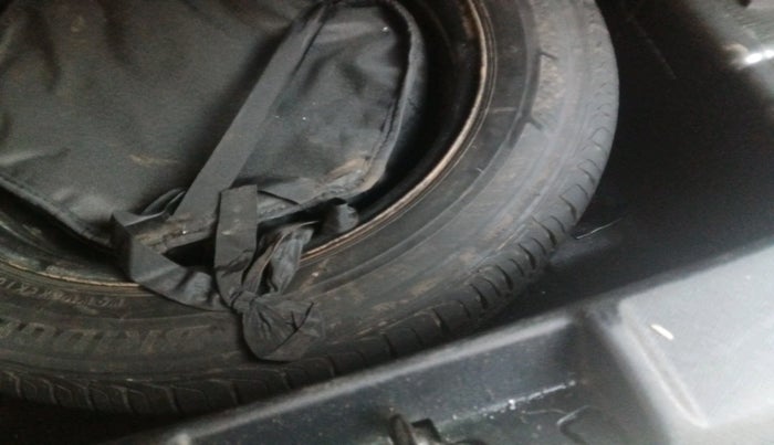 2024 Tata NEXON Smart Plus 1.2 Revotron 6 AMT, Petrol, Automatic, 14,456 km, tyre