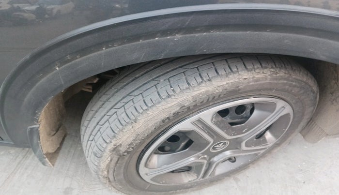 2024 Tata NEXON Smart Plus 1.2 Revotron 6 AMT, Petrol, Automatic, 14,456 km, tyre