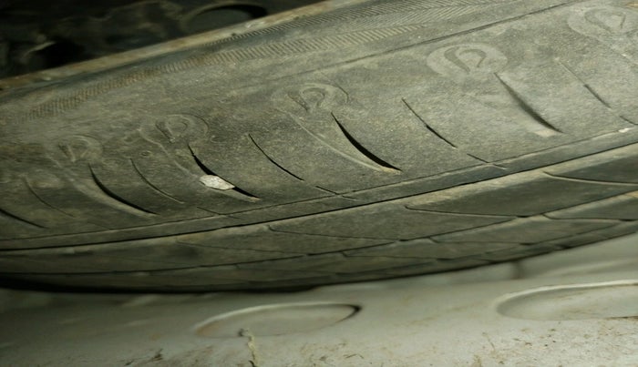 2016 Maruti Wagon R 1.0 VXI, Petrol, Manual, 72,025 km, tyre