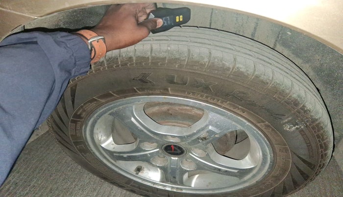 2008 Maruti SX4 VXI, Petrol, Manual, 1,08,231 km, tyre