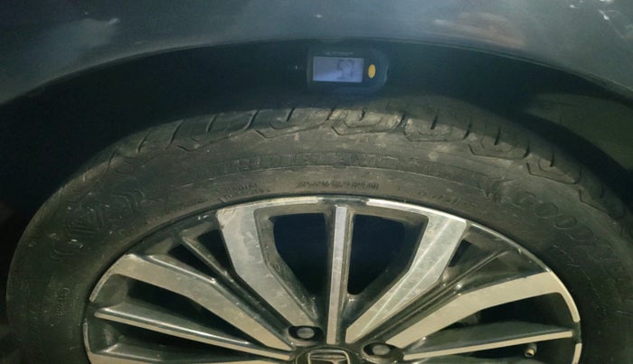 2017 Honda City 1.5L I-VTEC VX CVT, Petrol, Automatic, 1,36,552 km, tyre