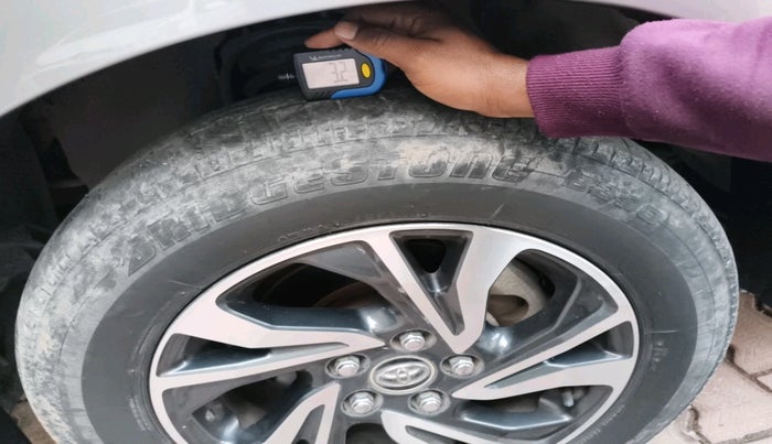 2021 Toyota Innova Crysta 2.4 VX 7 STR, Diesel, Manual, 65,368 km, tyre