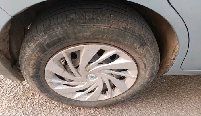 2014 Maruti Ertiga VXI, Petrol, Manual, 1,26,835 km, tyre