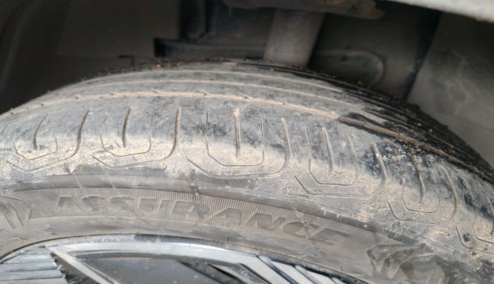 2023 Tata NEXON CREATIVE DUAL TONE 1.2 PETROL, Petrol, Manual, 44,874 km, tyre