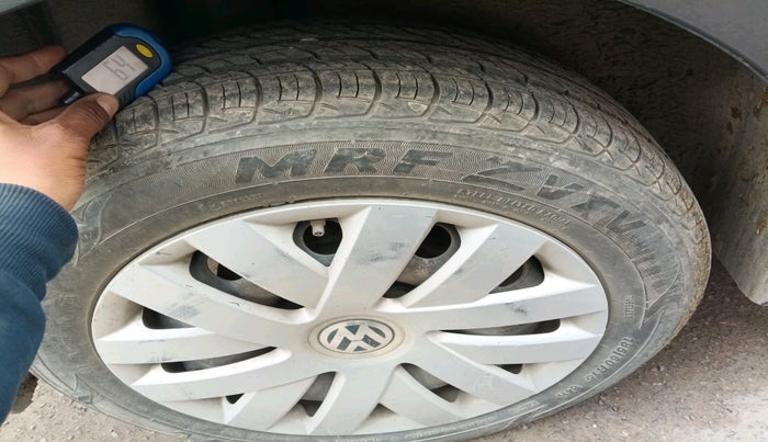 2016 Volkswagen Polo COMFORTLINE 1.2L, Petrol, Manual, 88,758 km, tyre