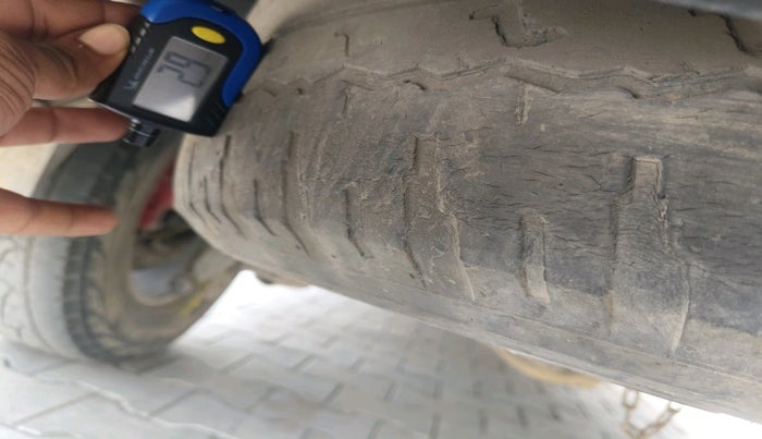 2017 Toyota Fortuner 2.8 4X2 MT, Diesel, Manual, 1,84,043 km, tyre